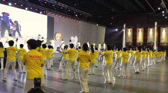 �ü�ͥ���F(tu��n)���������f���У�������һ����