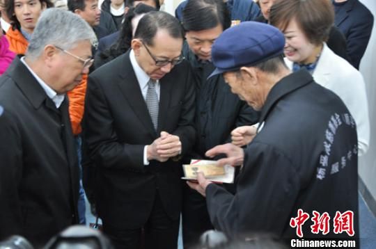 ���ܳɾ轨�ӱ��ƽ�B(y��ng)�ϙC(j��)��(g��u)���� �F(xi��n)���پ�500�f